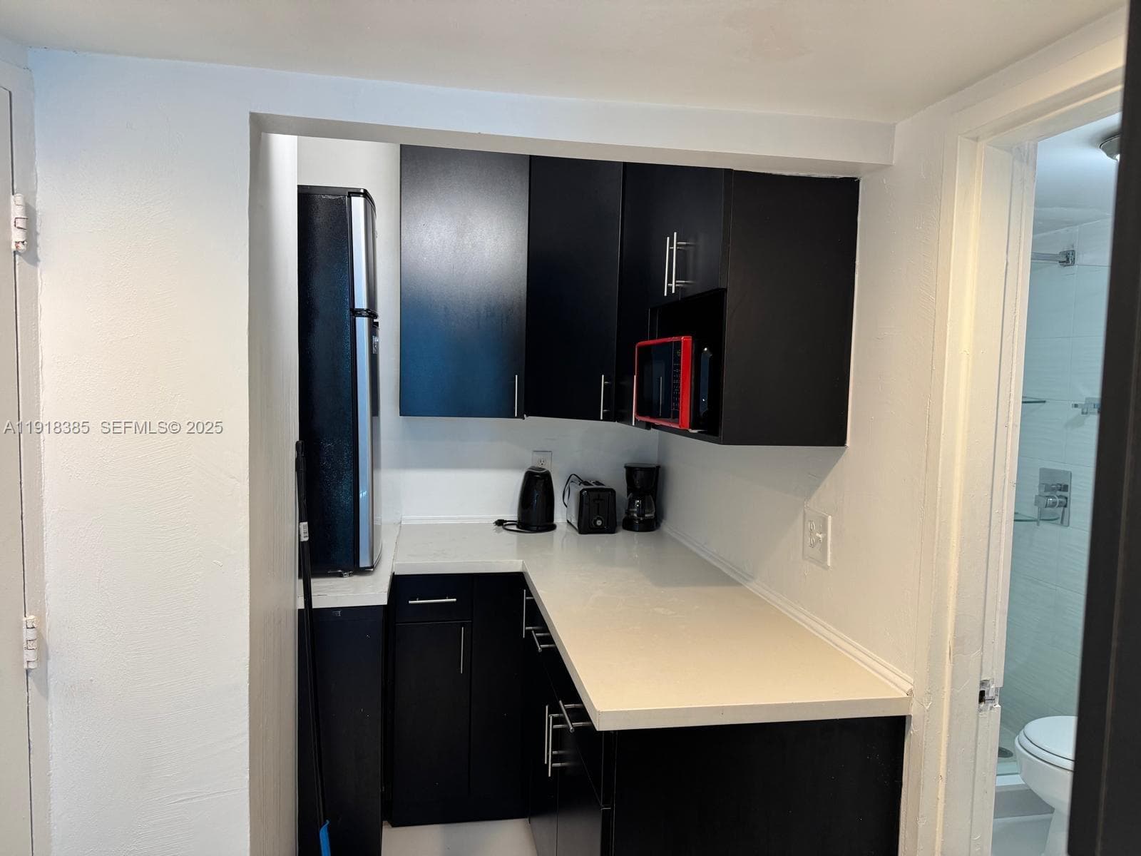 5445 Collins Ave # 915, Miami Beach FL 33140