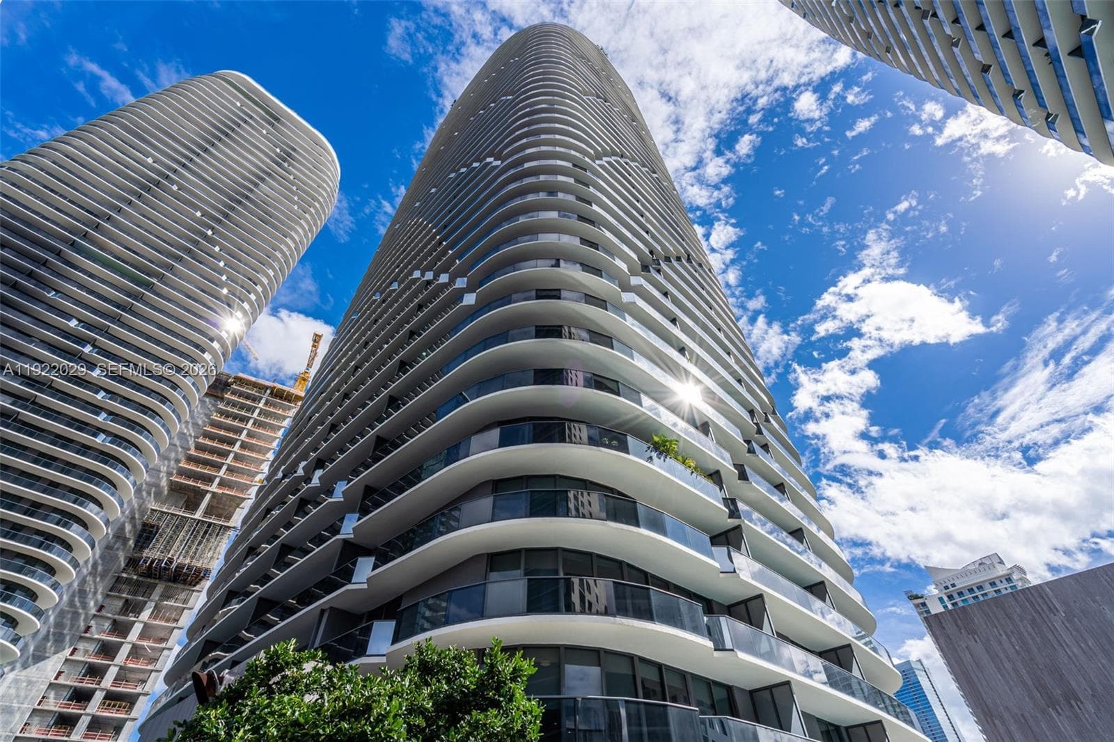 55 SW 9th St # 1705, Miami FL 33130