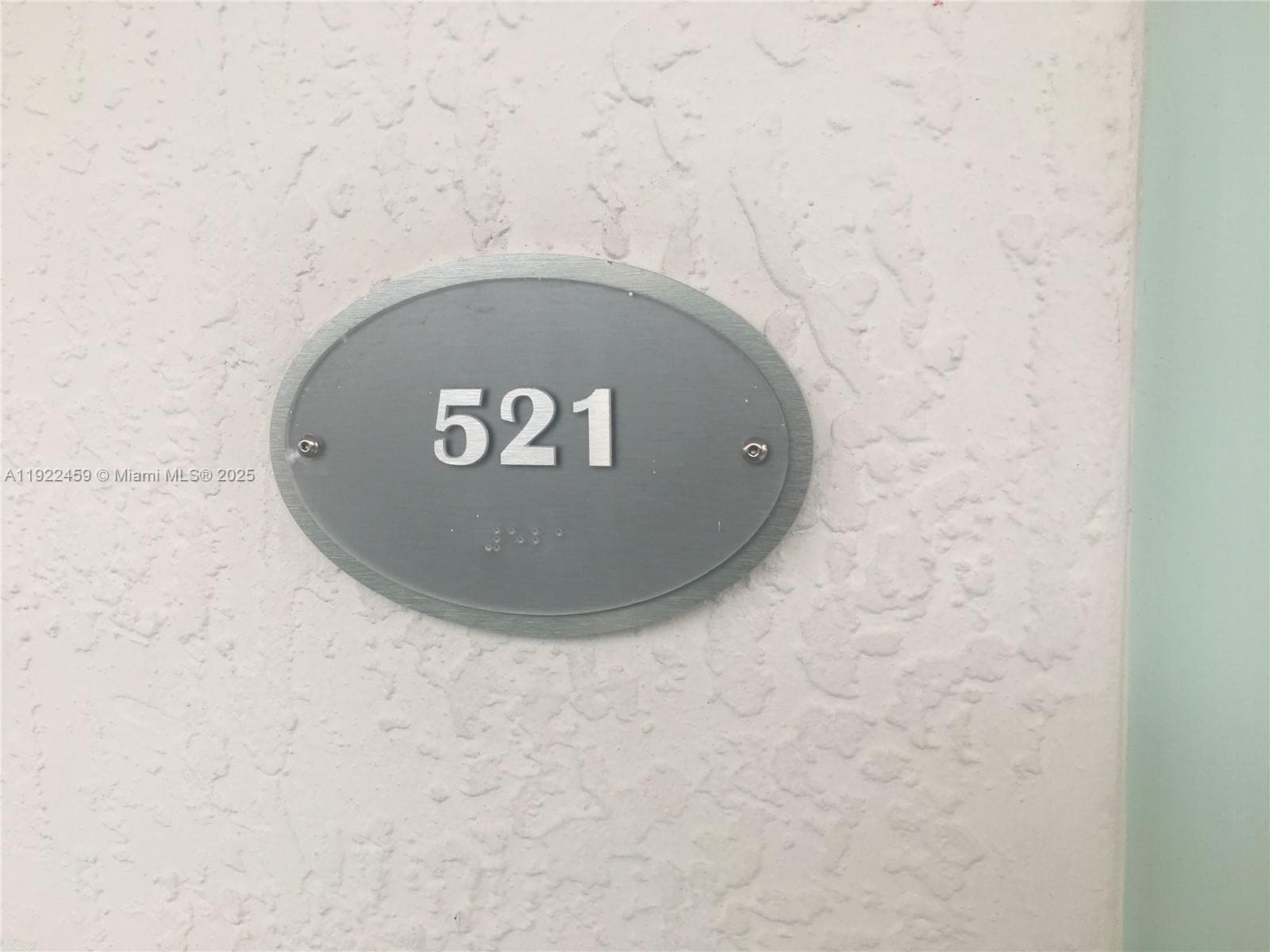 6000 Collins Ave # 521, Miami Beach FL 33140