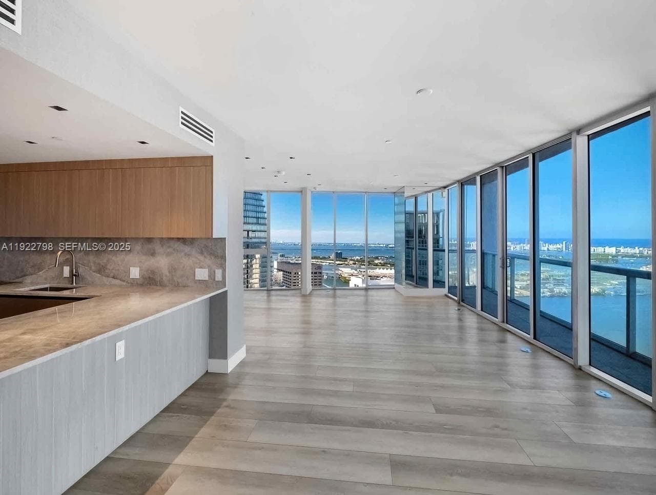 465 Brickell Ave # 5701, Miami FL 33131