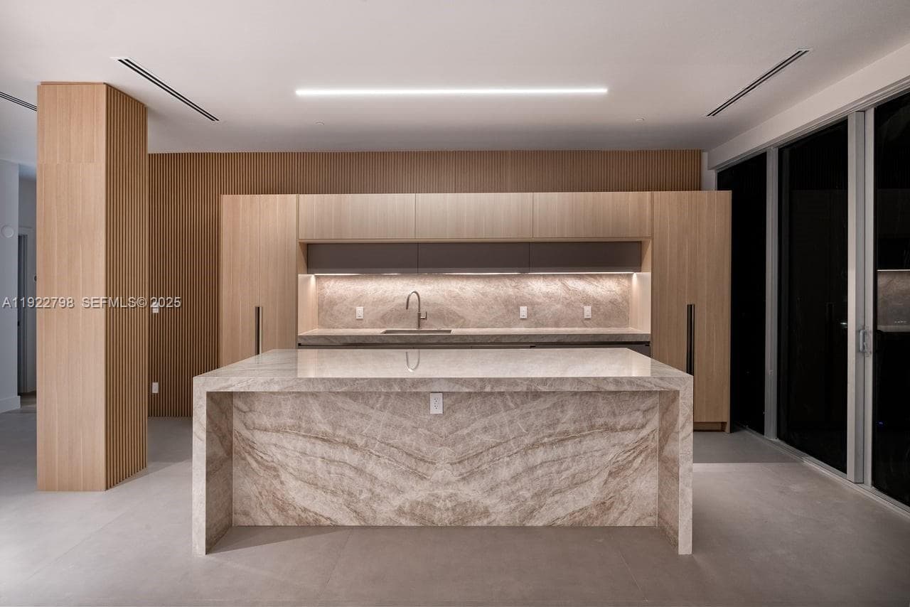 465 Brickell Ave # 5701, Miami FL 33131