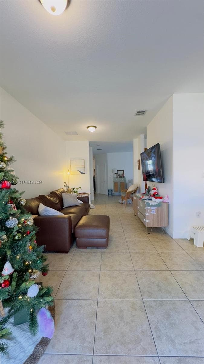 10131 NW 10th St, Miami FL 33172
