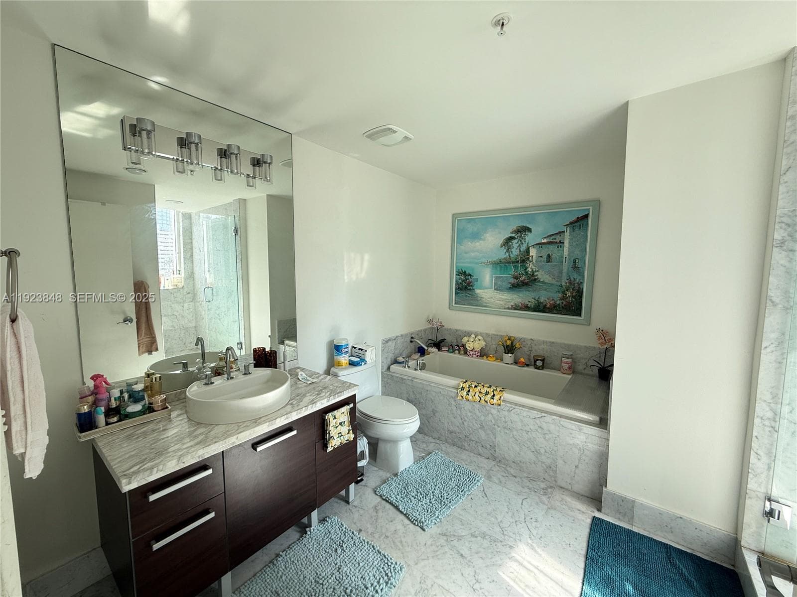 253 NE 2nd St # 908, Miami FL 33132