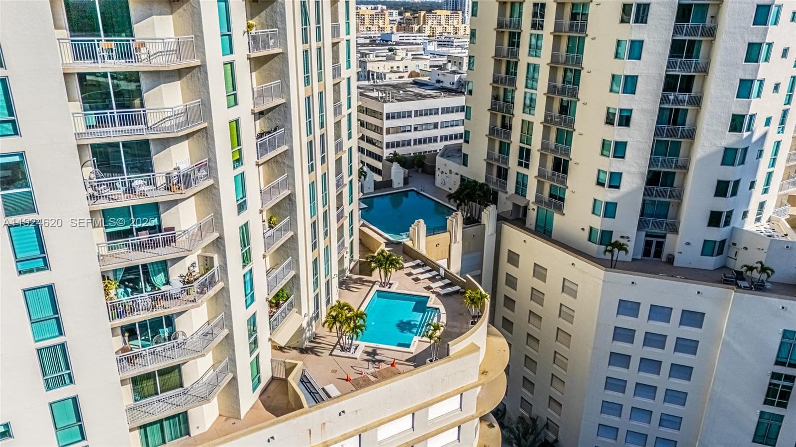 9055 SW 73 CT # 809, Miami FL 33156