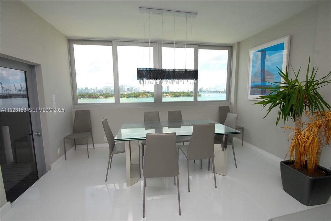 800 West Ave, Miami Beach FL 33139