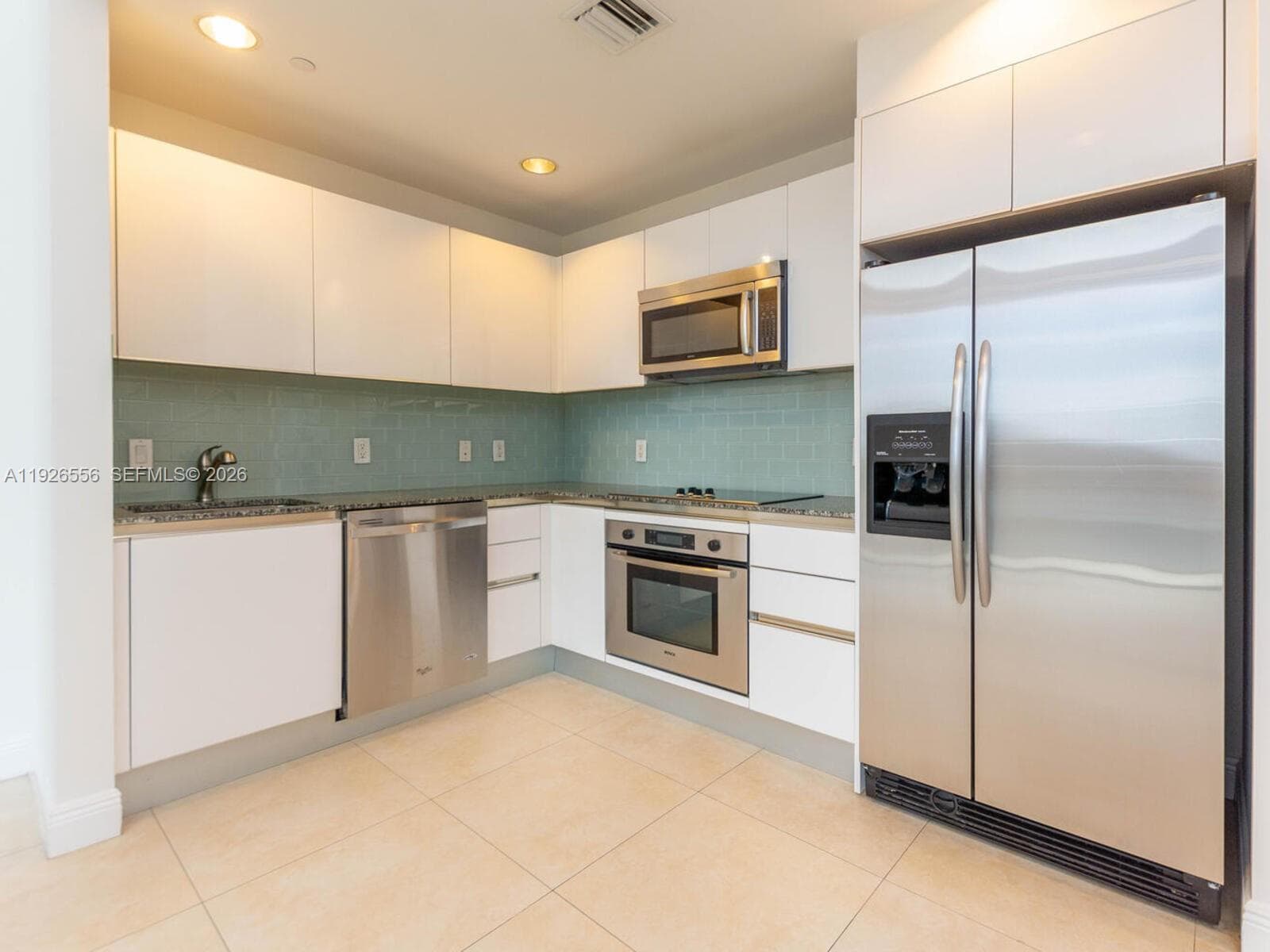 1050 Brickell Ave # 606, Miami FL 33131