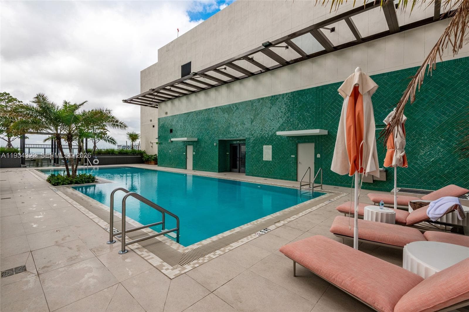 11 NE 6 ST # 1407, Miami FL 33132