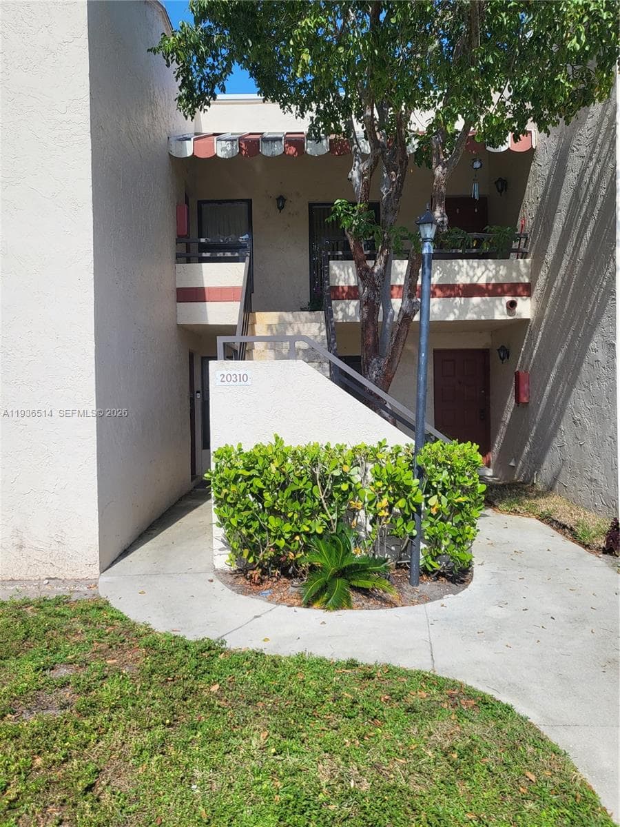 20310 NE 3rd Ct # 2, Miami FL 33179