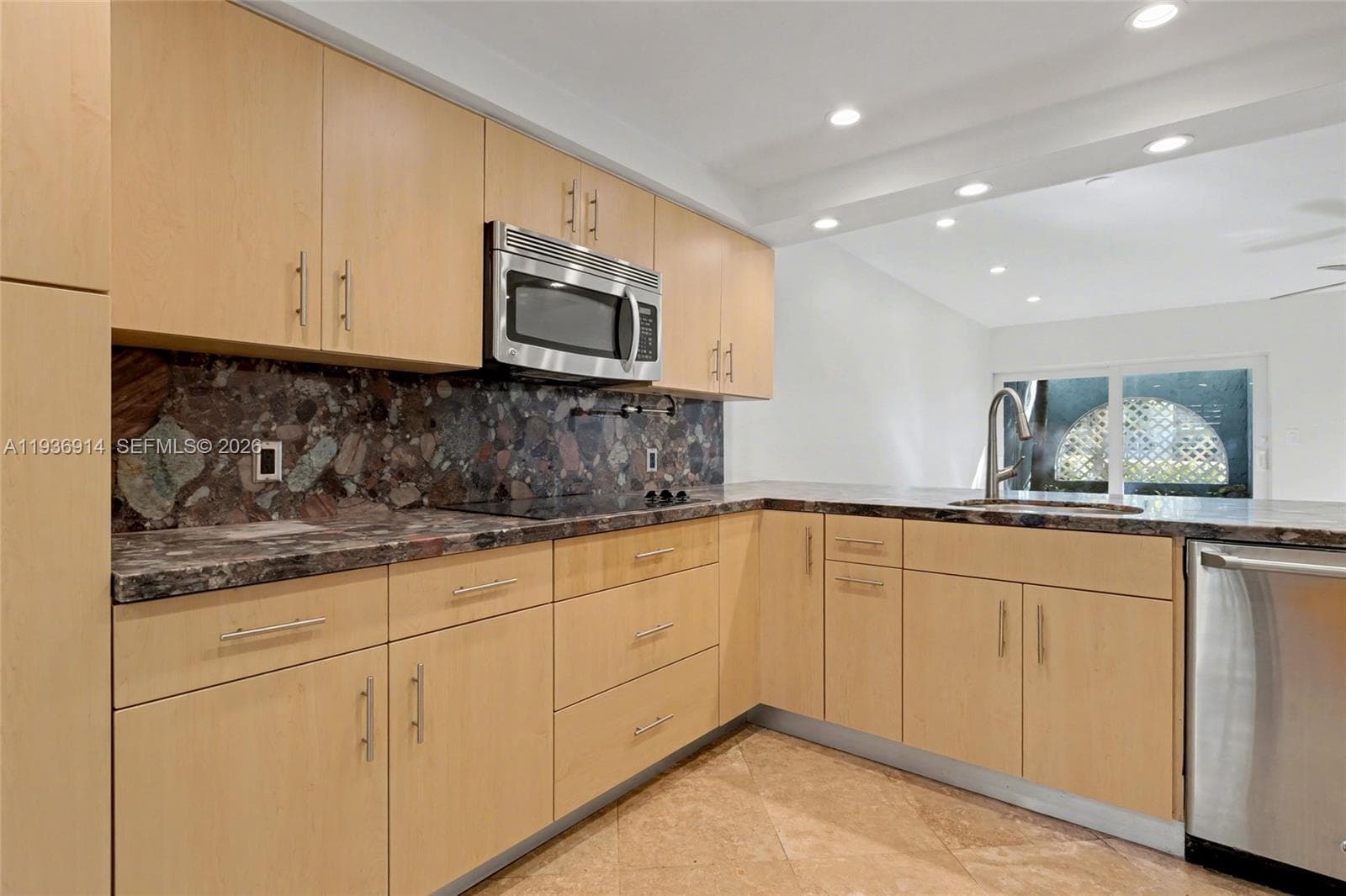 523 NE 38th St # 6, Miami FL 33137