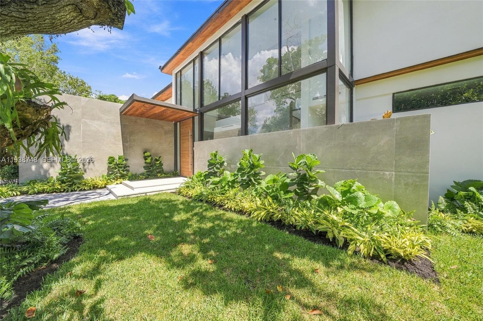 4150 Loquat Ave, Miami FL 33133