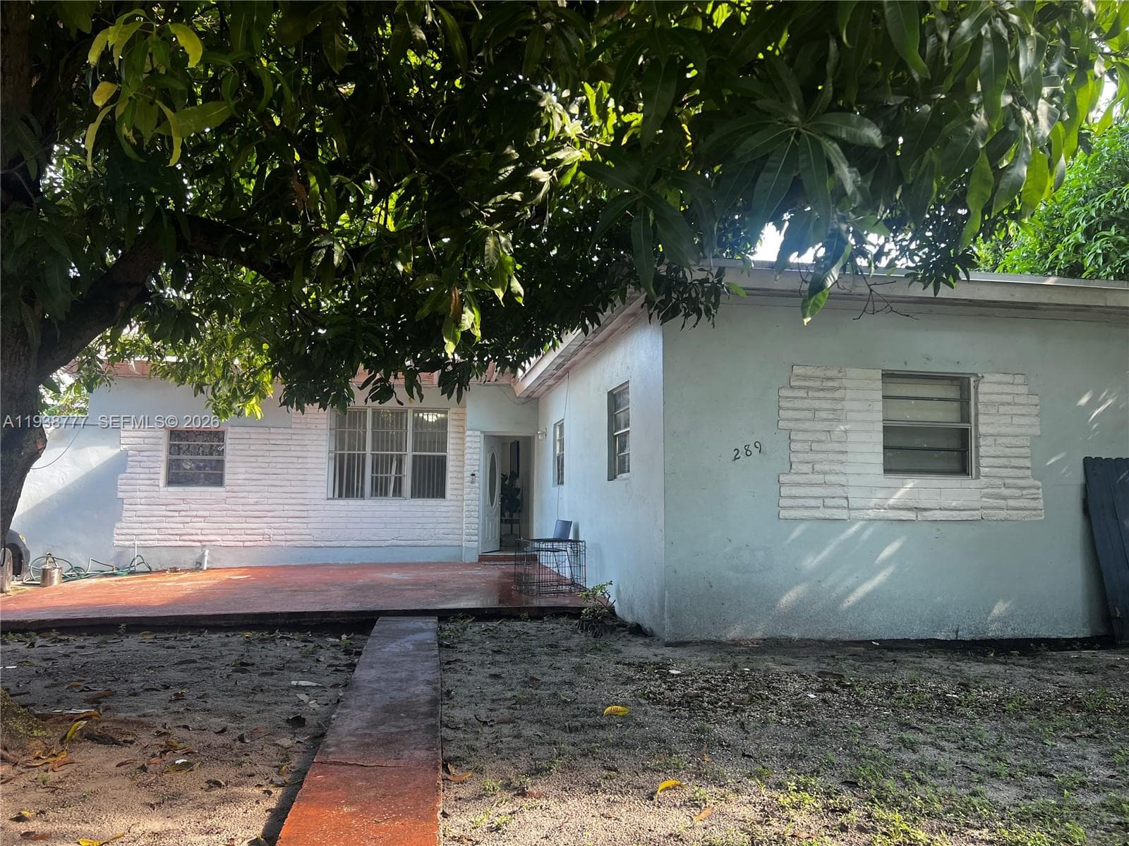 289 NW 109th St, Miami FL 33168