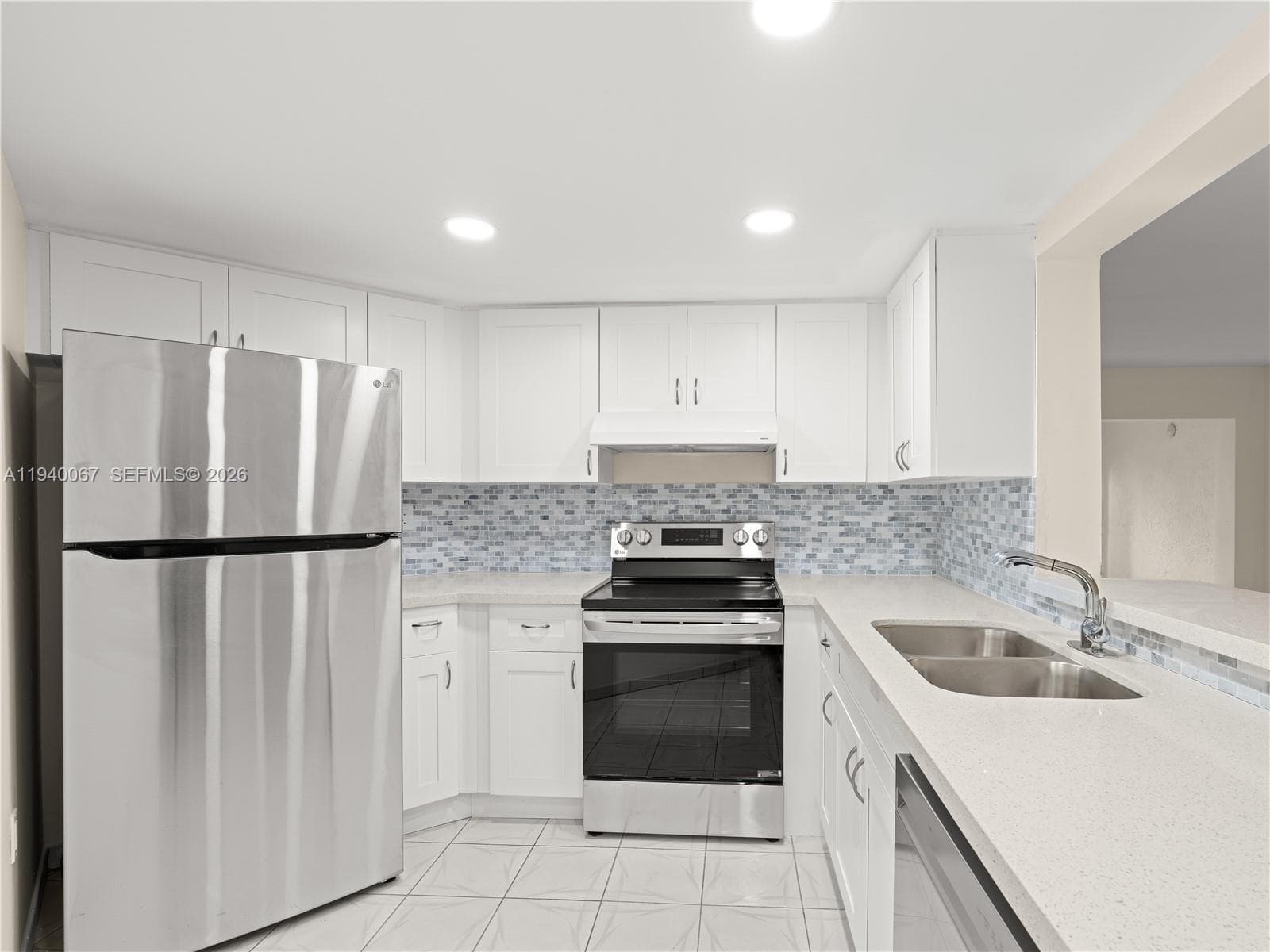 10249 NW 9th St Cir # 8, Miami FL 33172