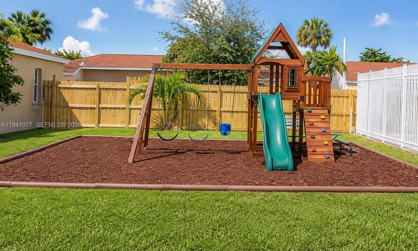 885 NE 213th Ter # 2, Miami FL 33179