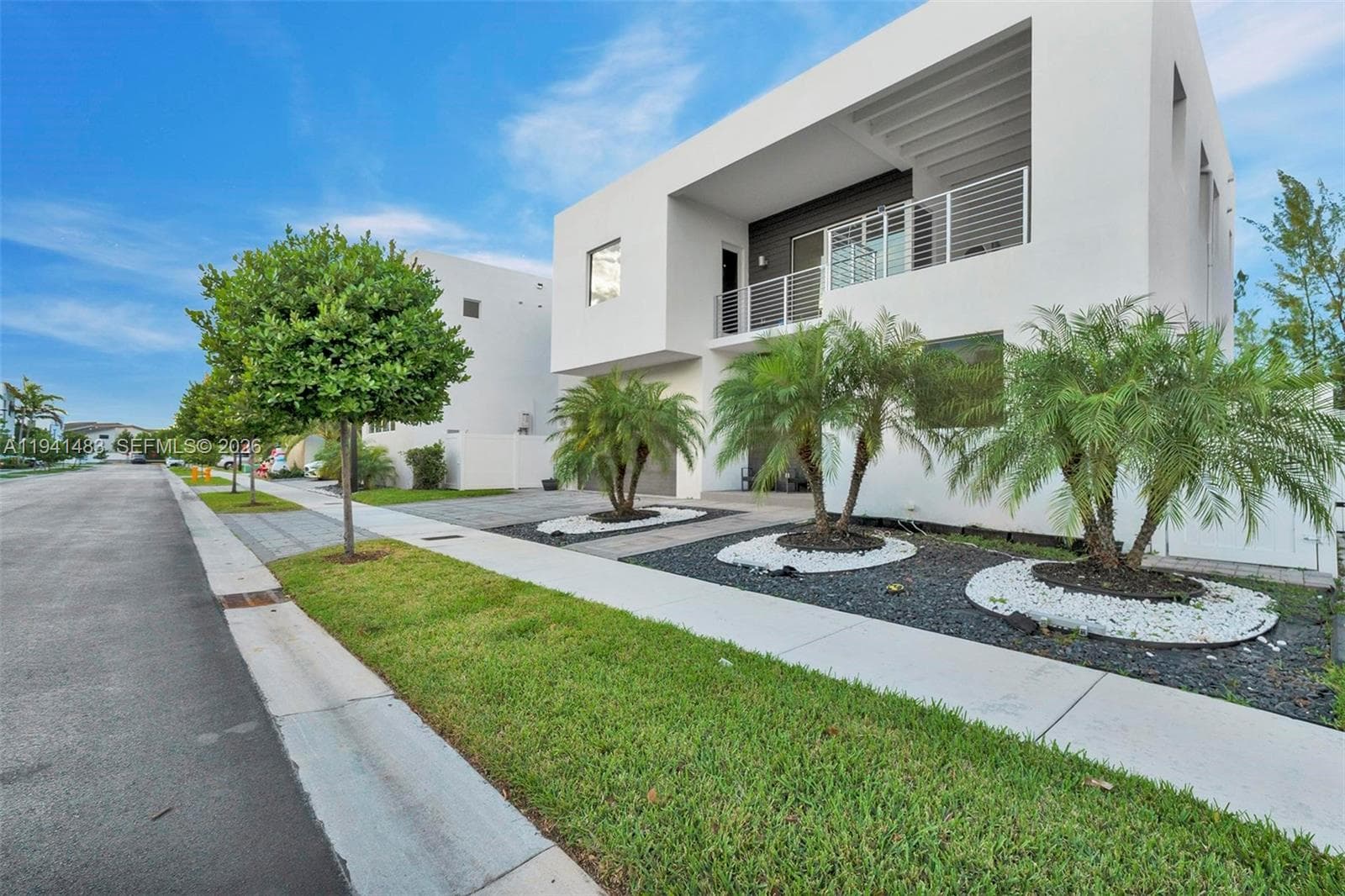 10055 NW 77th St, Doral FL 33178