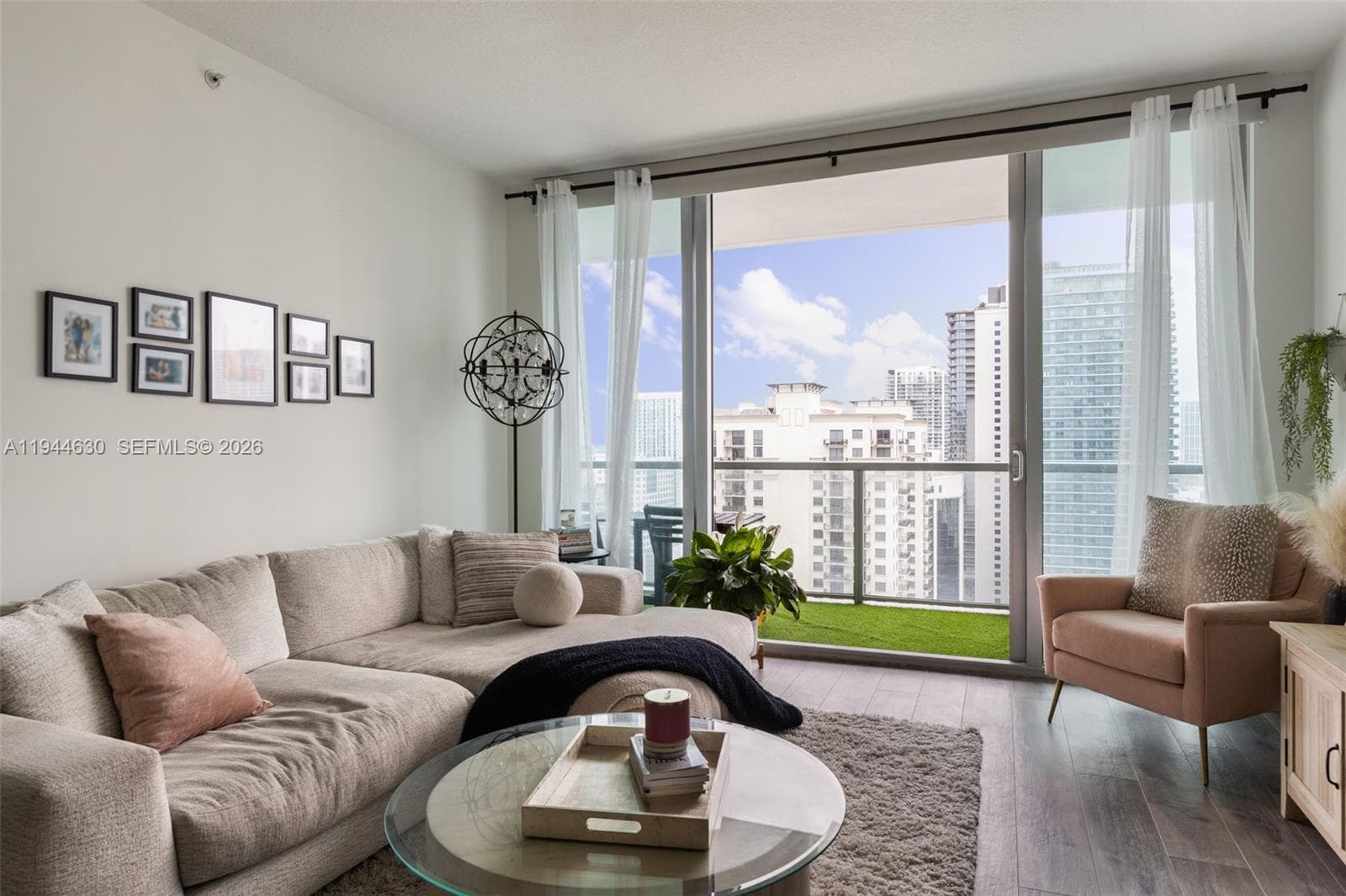 1111 SW 1st Ave, Miami FL 33130