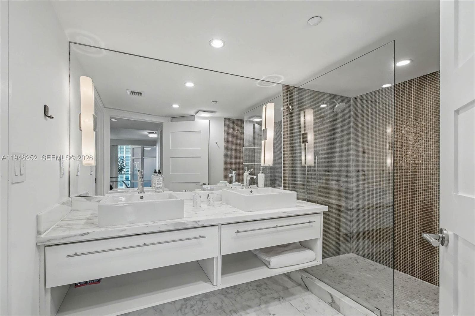 5025 Collins Ave # 903, Miami Beach FL 33140