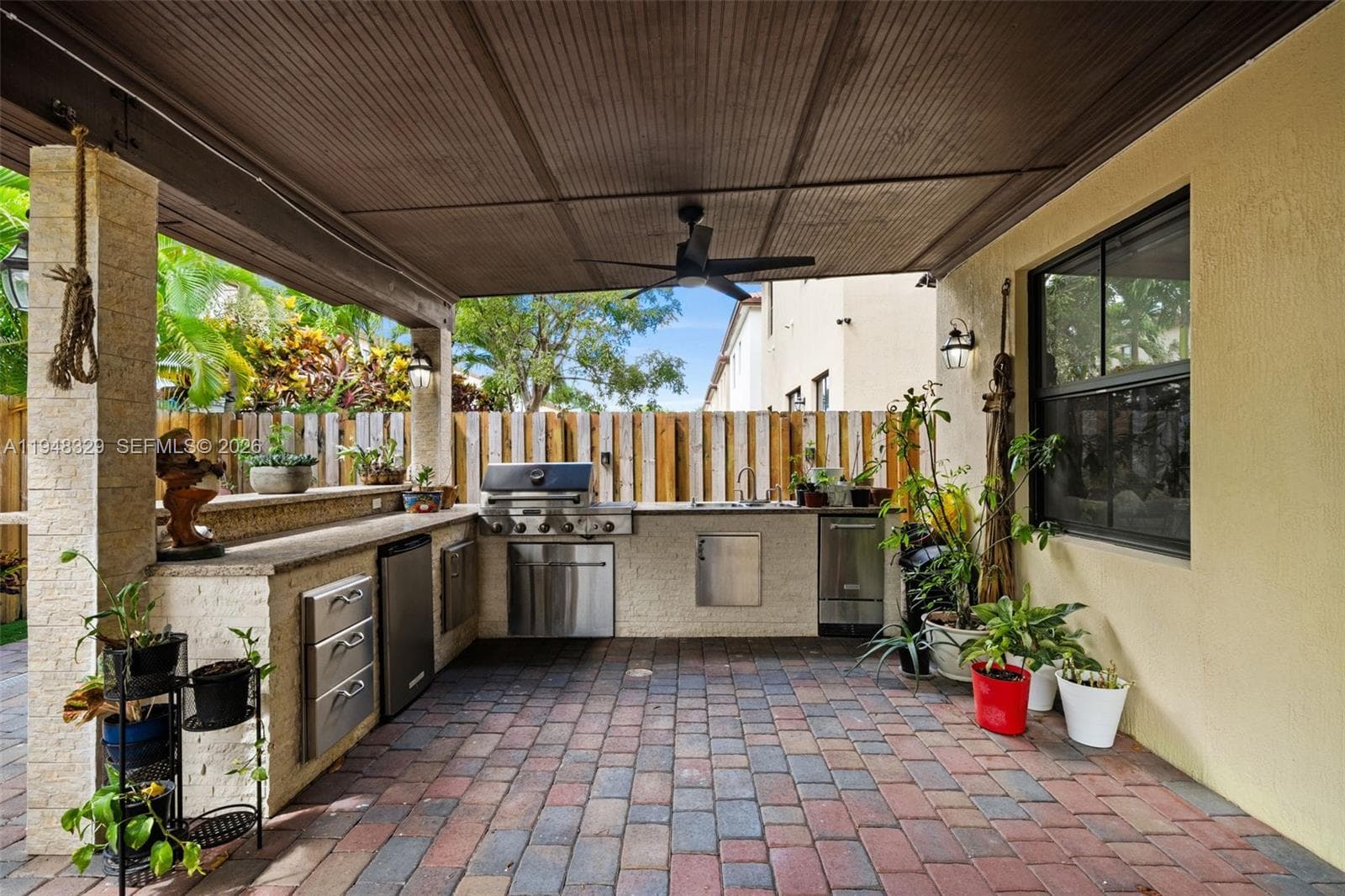 8658 NW 99th Path, Doral FL 33178