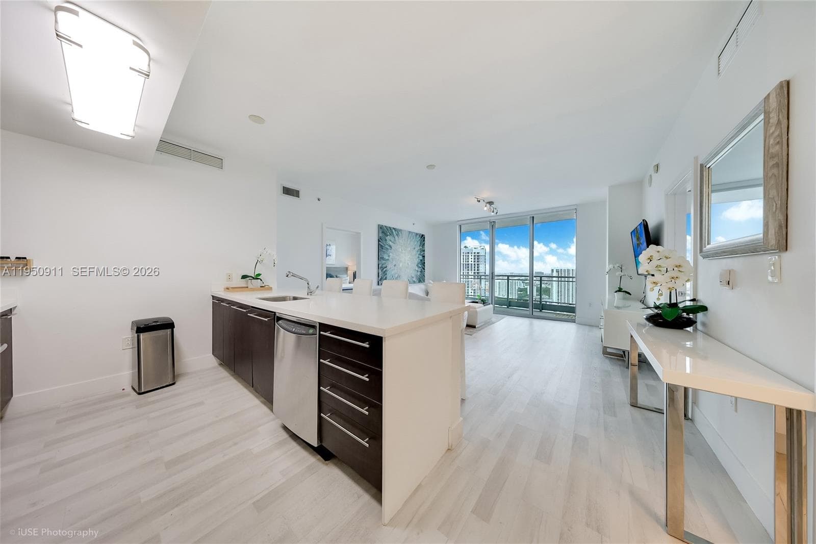 90 SW 3rd St # 3109, Miami FL 33130