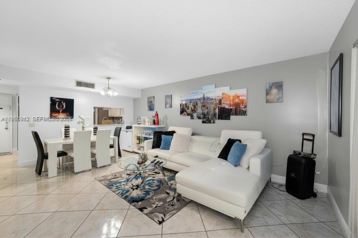 8415 SW 107th Ave # 323W, Miami FL 33173