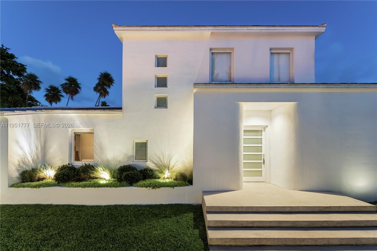 3325 Pine Tree Dr, Miami Beach FL 33140
