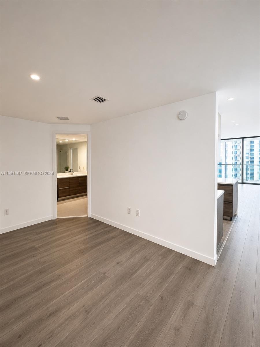 1100 S Miami Ave # 2111, Miami FL 33130