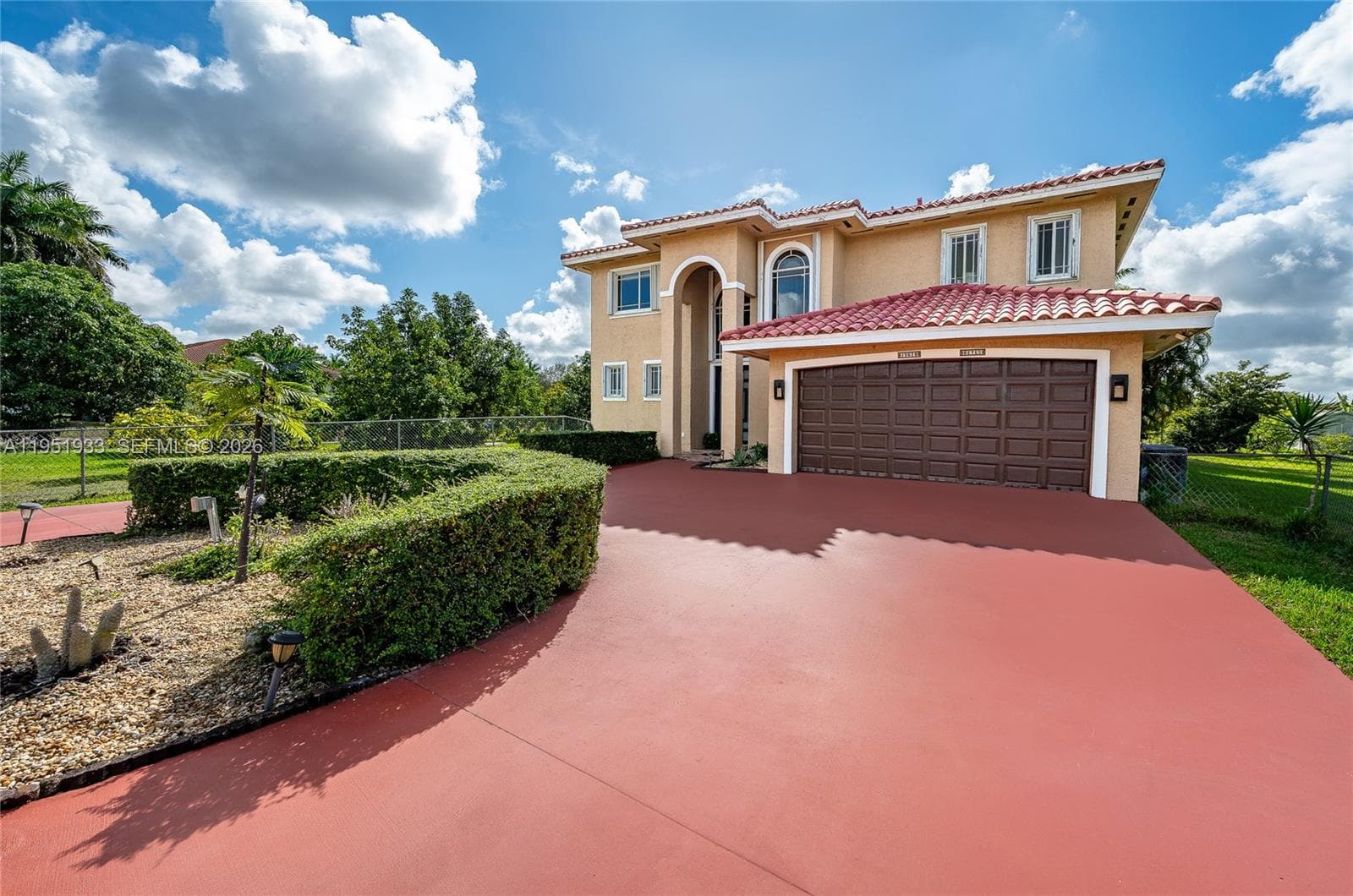 19520 SW 206th St, Miami FL 33187