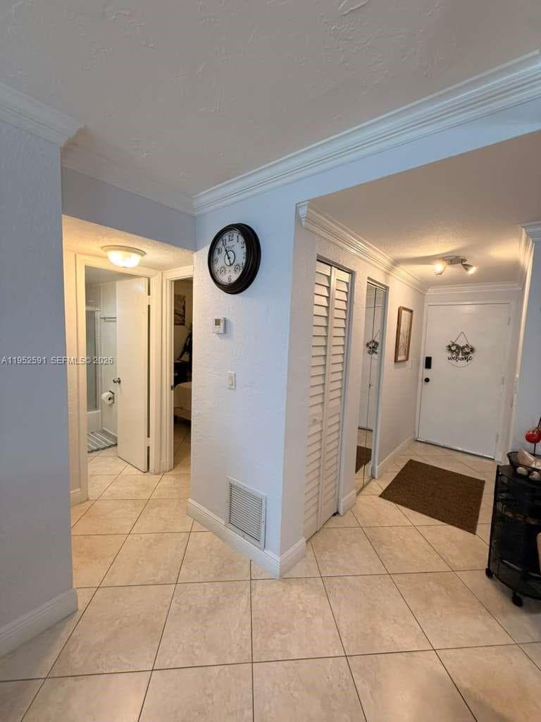 5501 NW 7th St # E207, Miami FL 33126