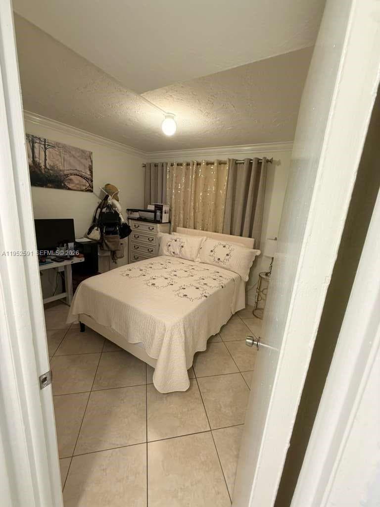 5501 NW 7th St # E207, Miami FL 33126