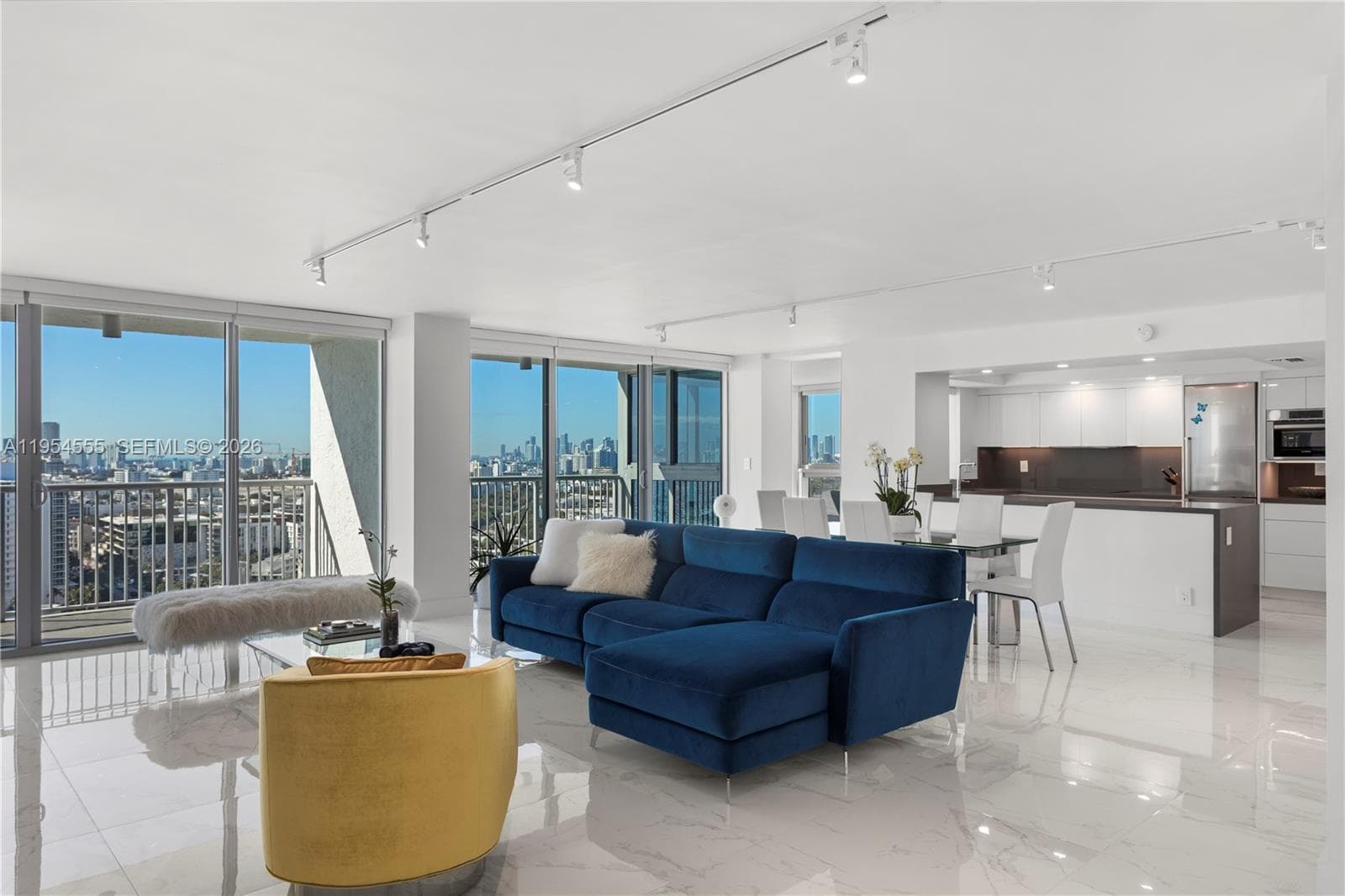 2655 Collins Ave, Miami Beach FL 33140