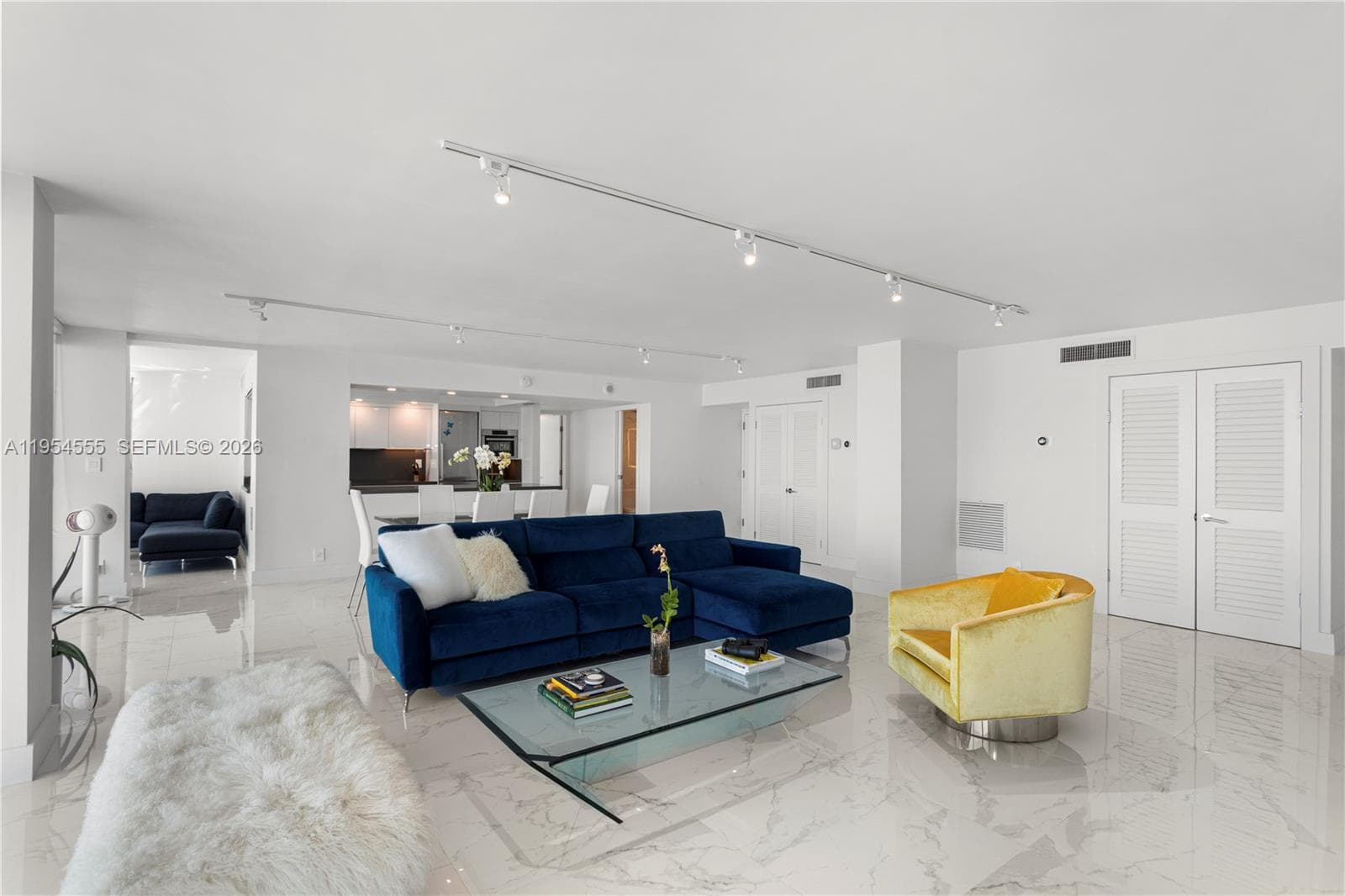 2655 Collins Ave, Miami Beach FL 33140
