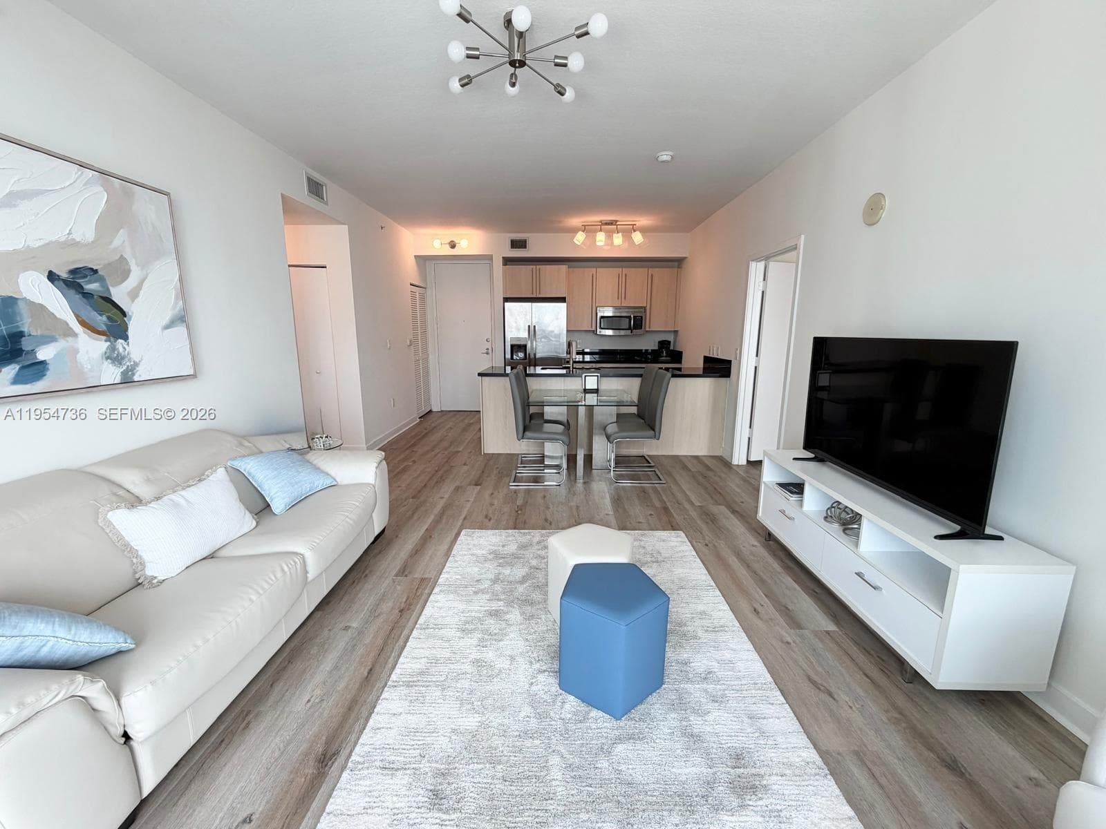 1111 SW 1 AV, Miami FL 33130