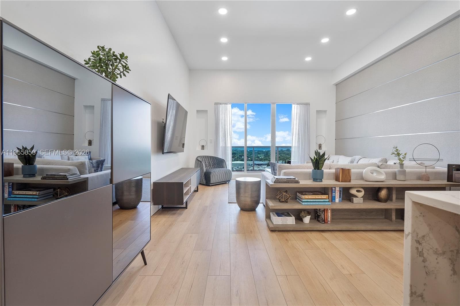 2301 Collins Ave # 1633, Miami Beach FL 33139