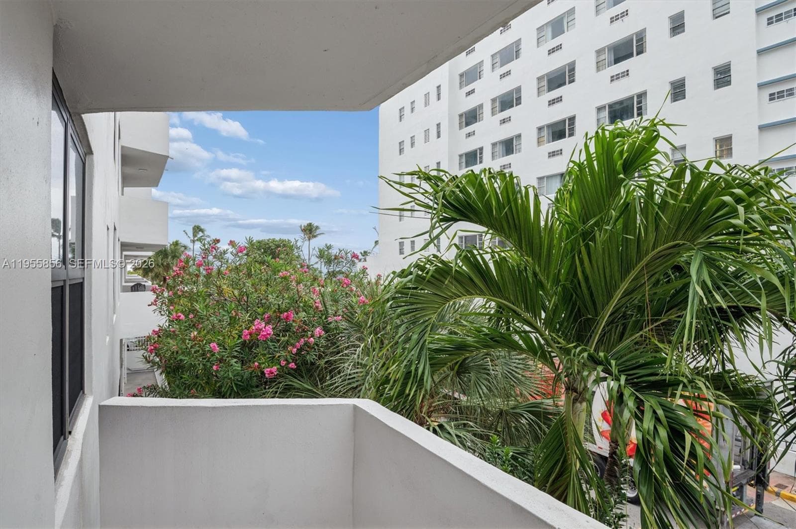 4301 Collins Ave # 202, Miami Beach FL 33140