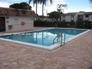 900 NE 209th Ter # 31, Miami FL 33179