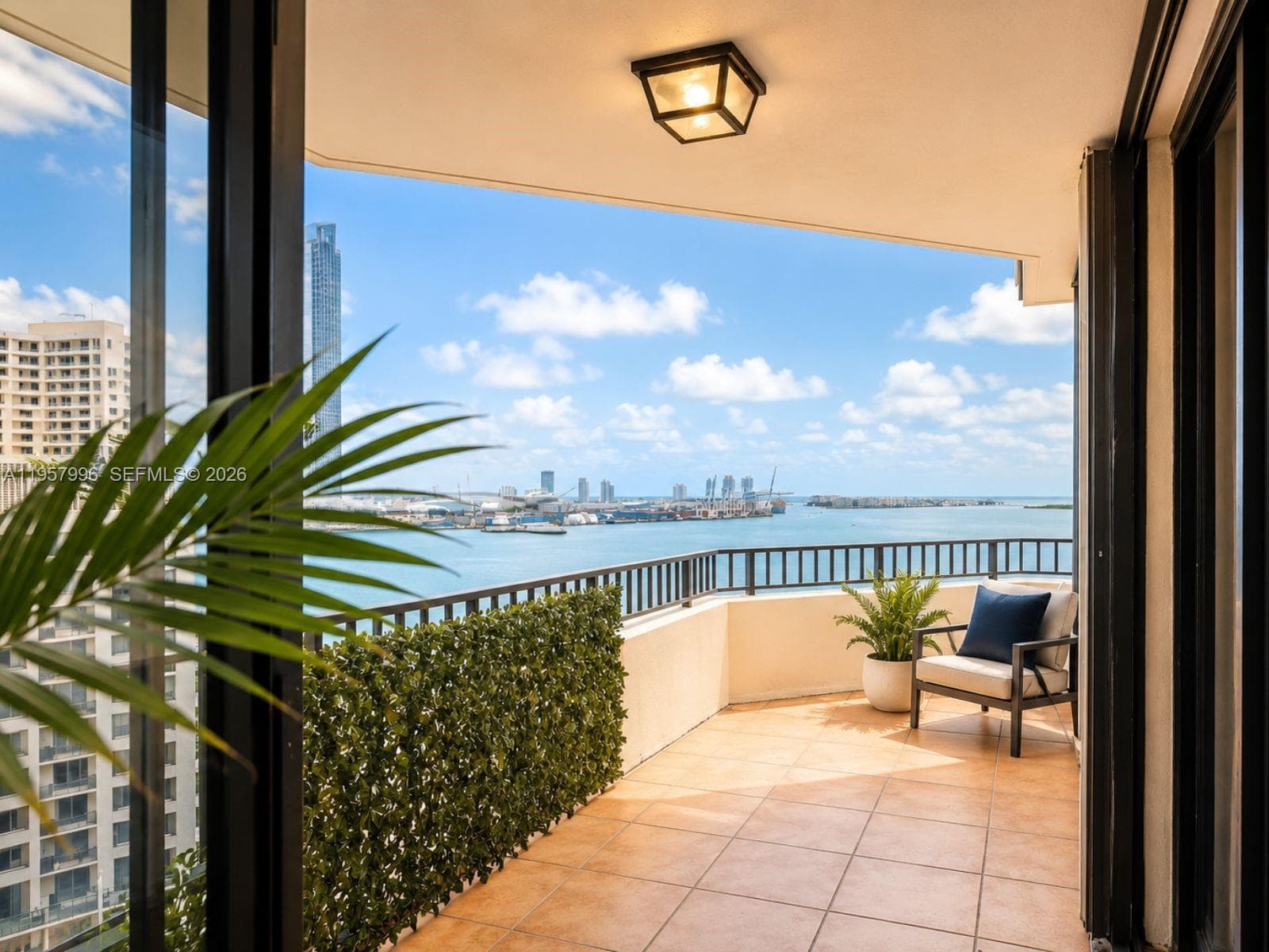 520 Brickell Key Dr # A1904, Miami FL 33131