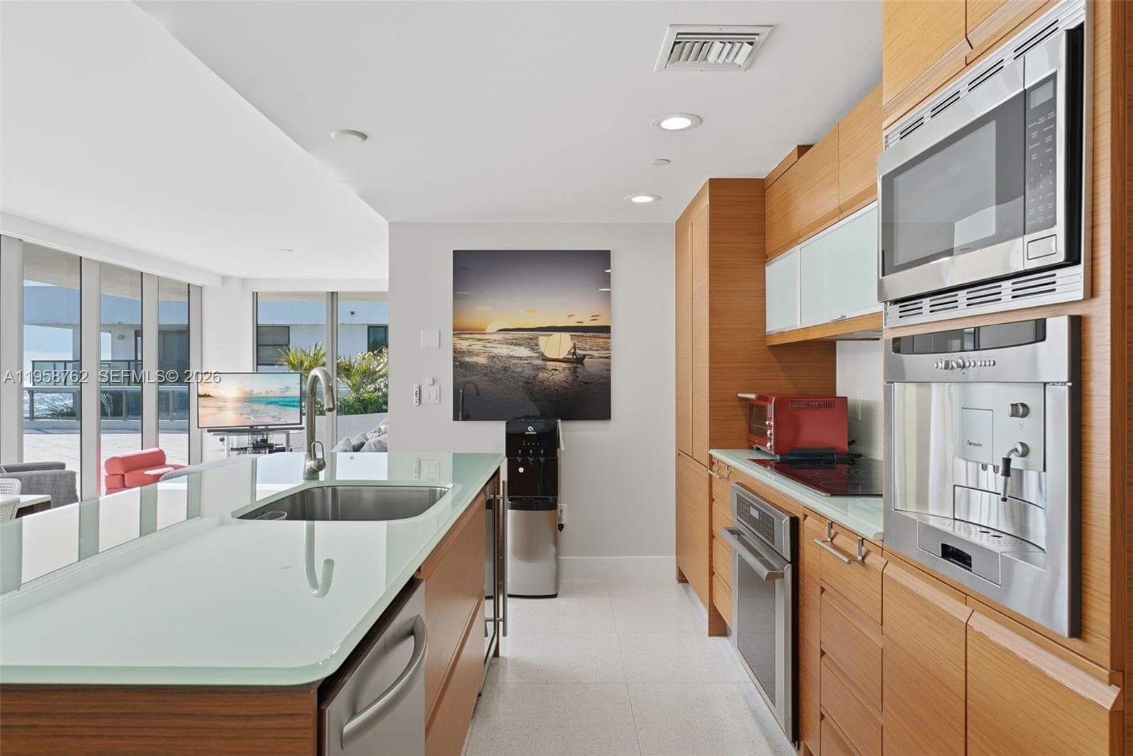 5875 Collins Ave # 502, Miami Beach FL 33140
