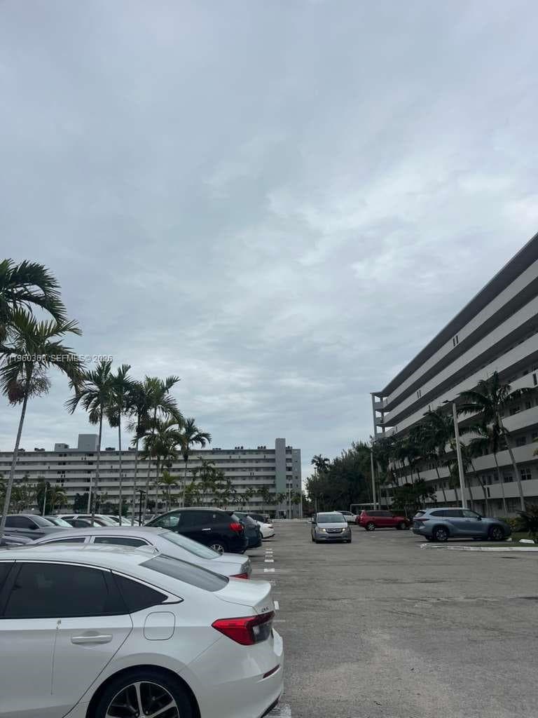 1750 NE 191st St # 1, Miami FL 33179