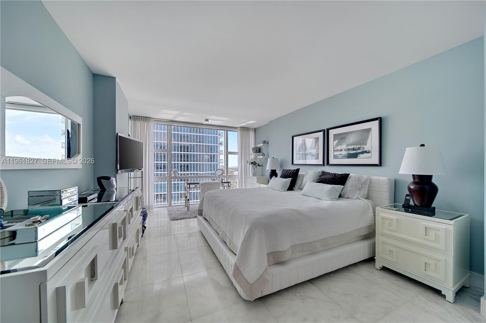 6801 Collins Ave, Miami Beach FL 33141