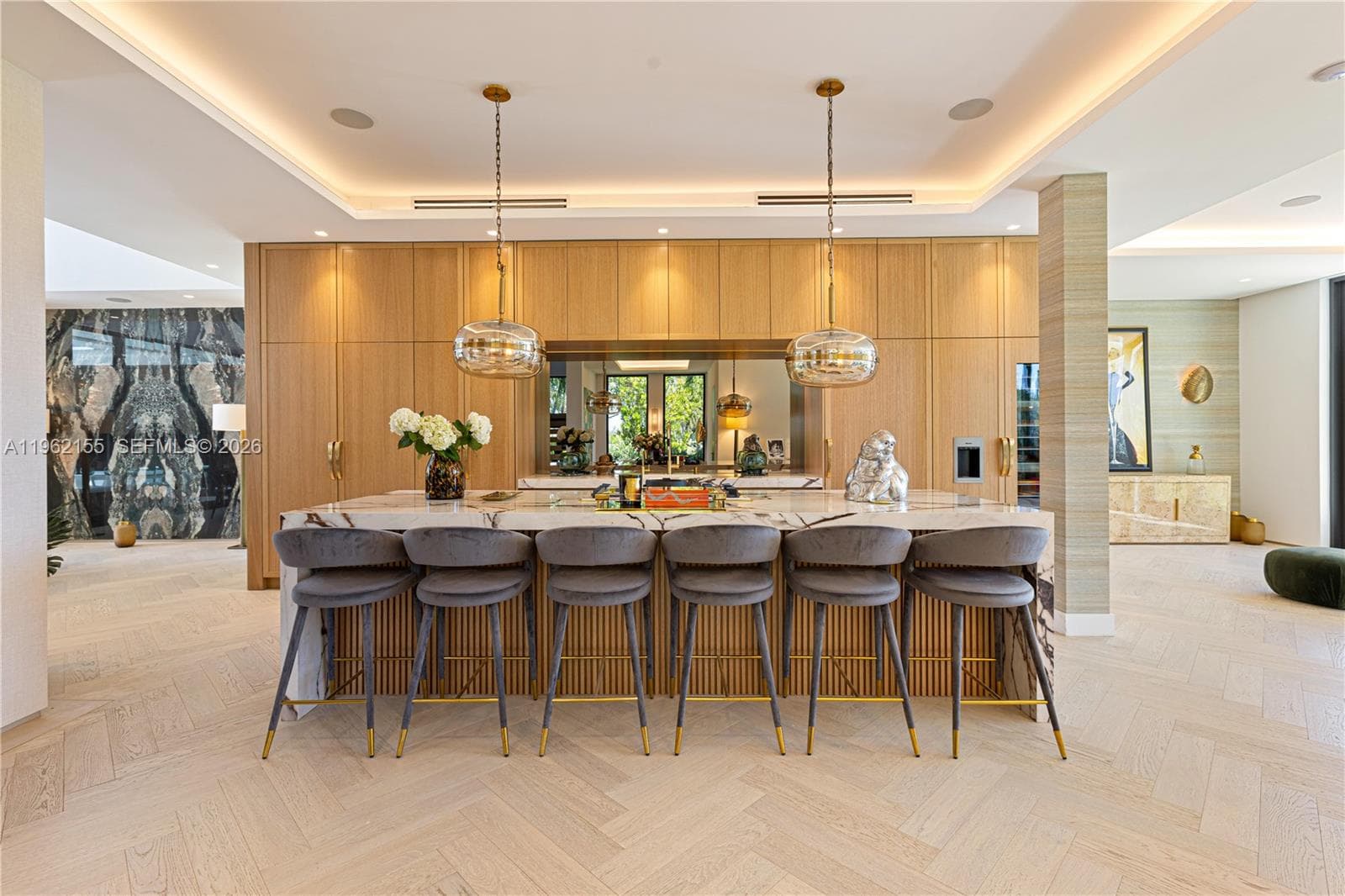 2499 N Meridian Ave, Miami Beach FL 33140