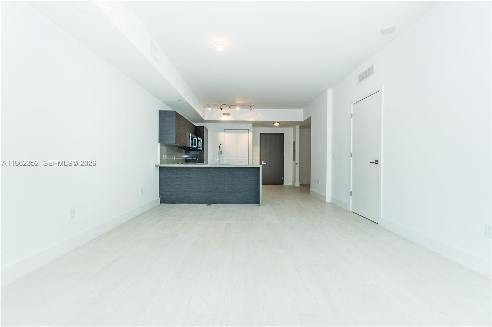 1080 Brickell Ave # 1706, Miami FL 33131