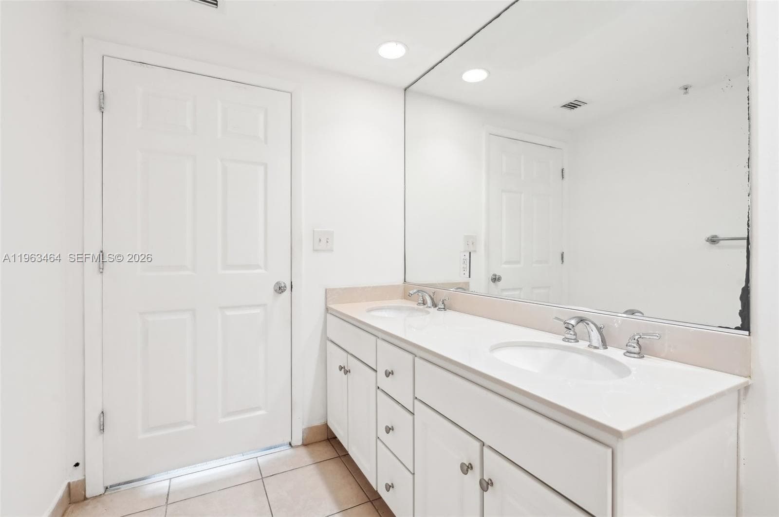 2000 N Bayshore Dr # 304, Miami FL 33137