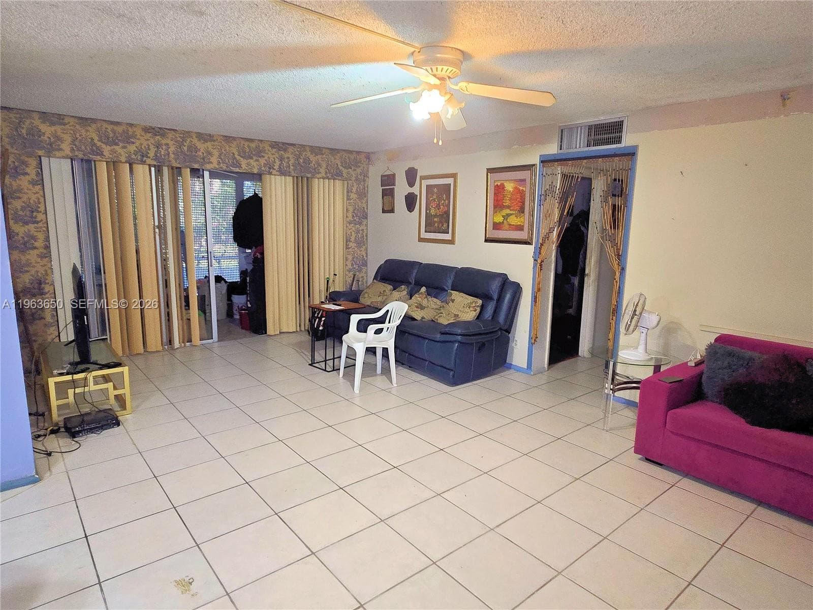 940 NE 199th St # 114, Miami FL 33179