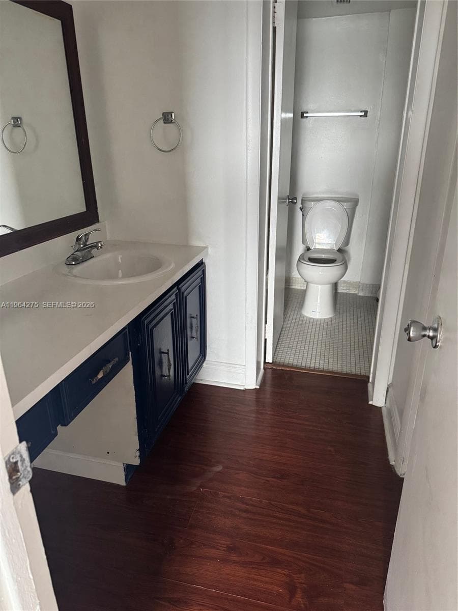 496 NW 165th St Rd # 614, Miami FL 33169