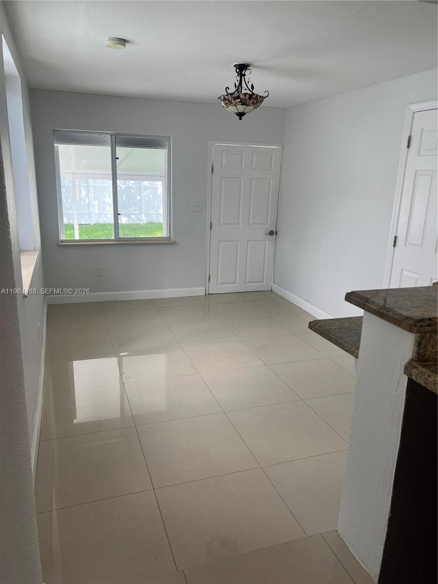 6823 SW 25th St, Miami FL 33155