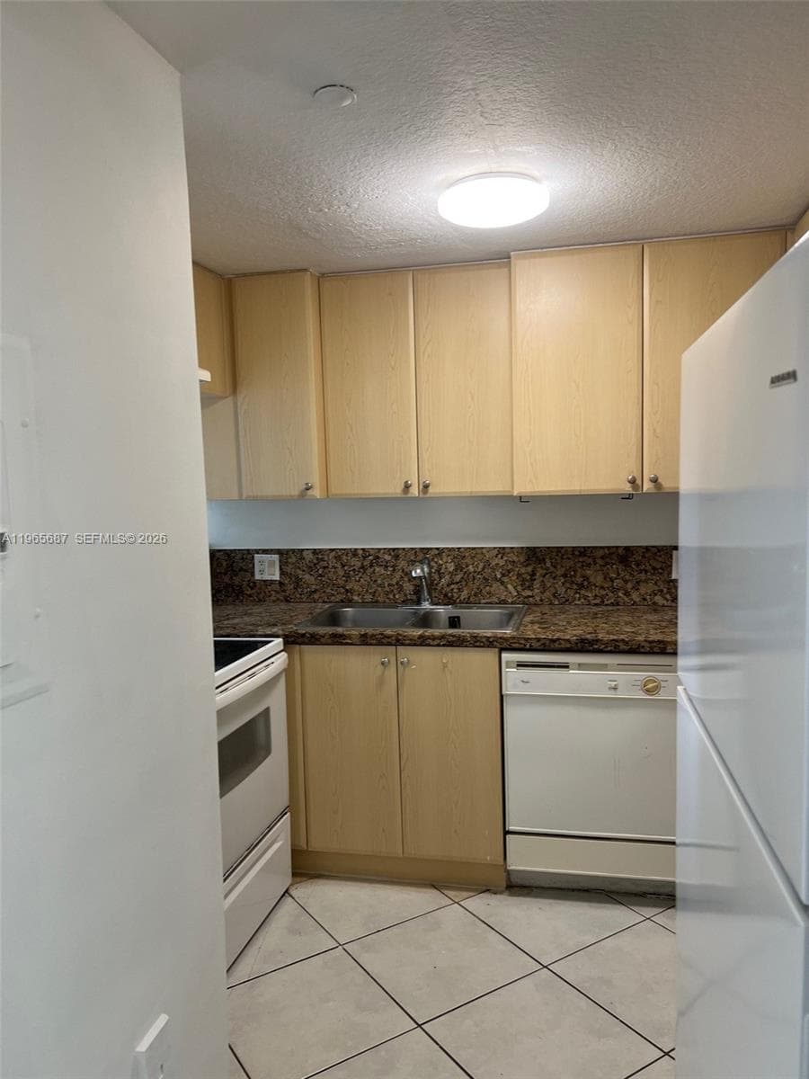 12645 SW 91st St # 202, Miami FL 33186