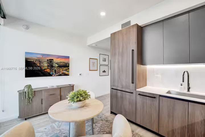 580 72nd St # 705, Miami Beach FL 33141