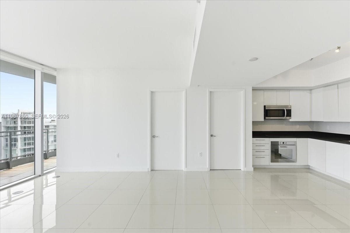 92 SW 3rd St # 3804, Miami FL 33130
