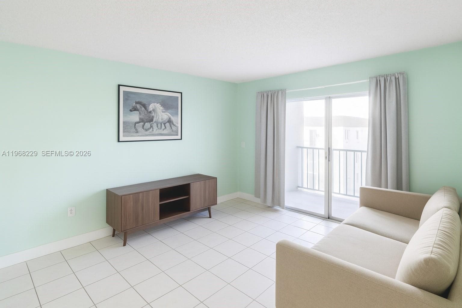 8895 Fontainebleau Blvd # 504, Miami FL 33172