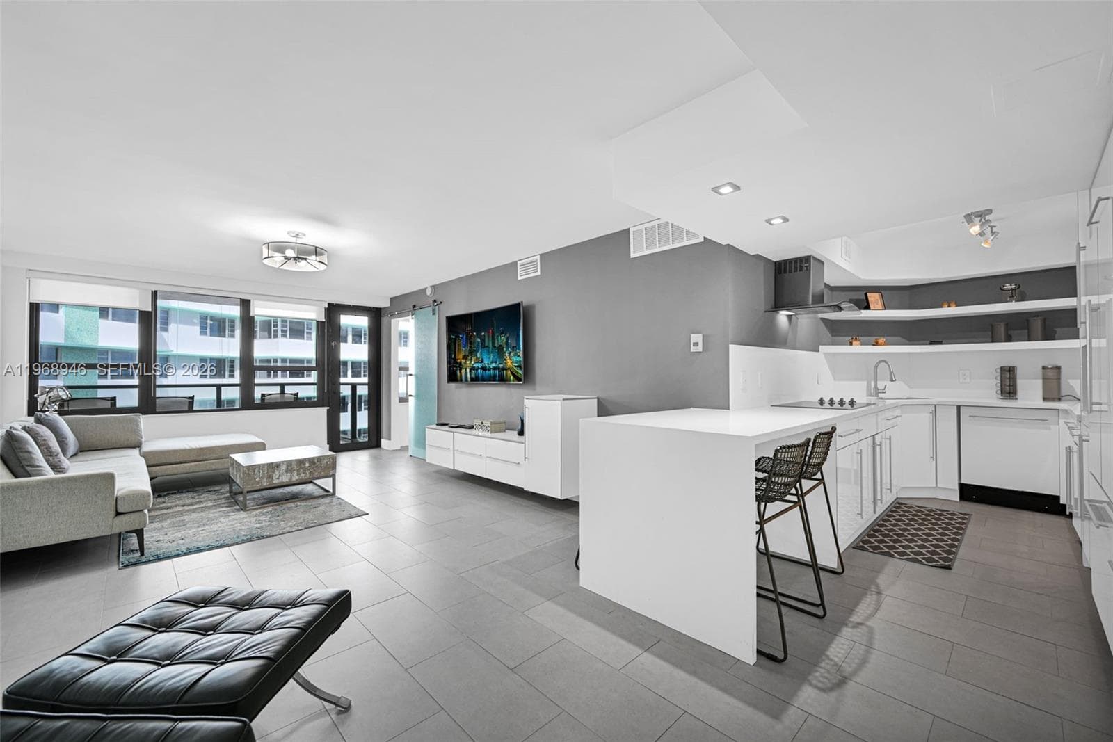 5225 Collins Ave # 714, Miami Beach FL 33140