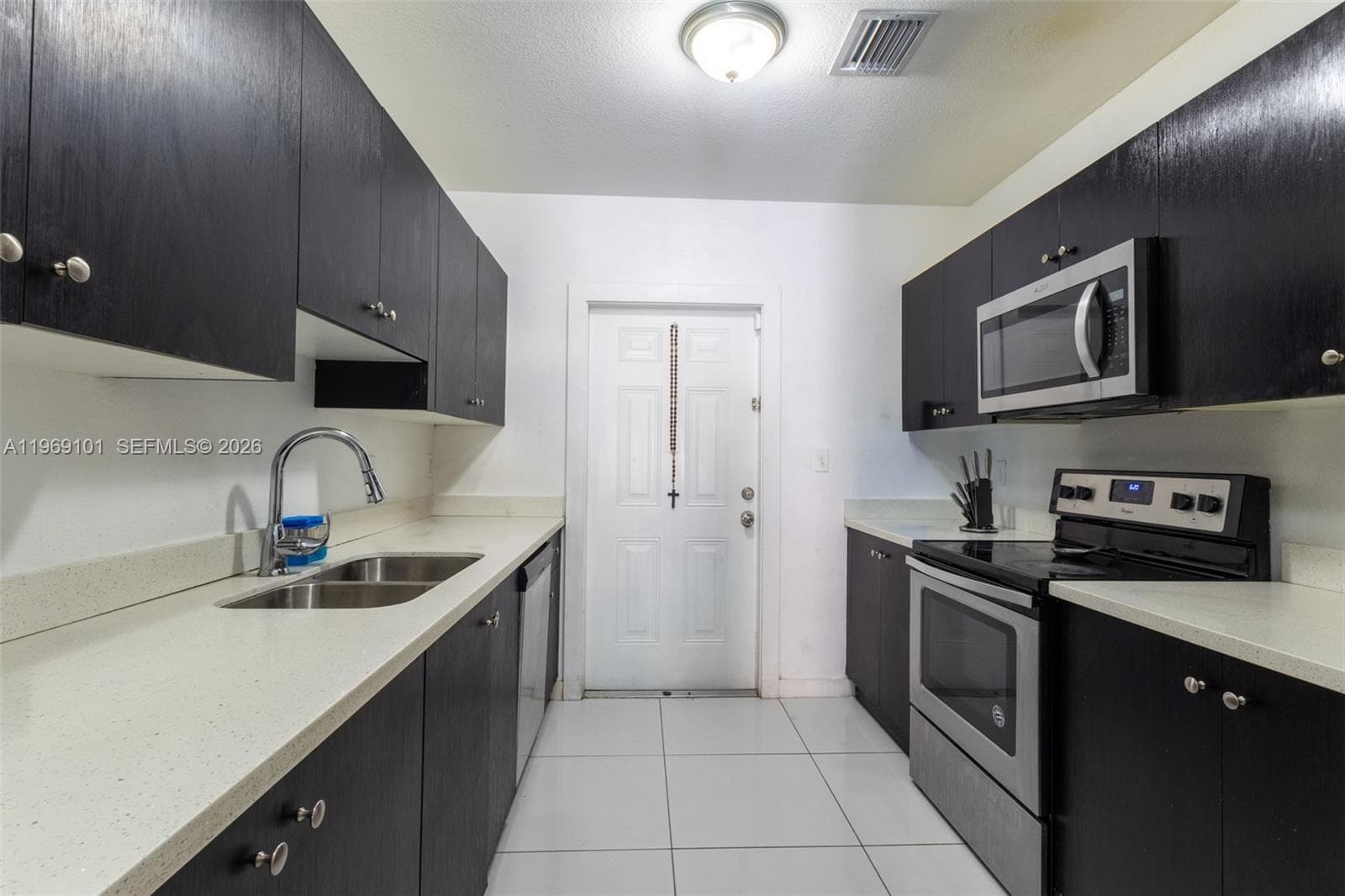 1998 NW 47th St, Miami FL 33142
